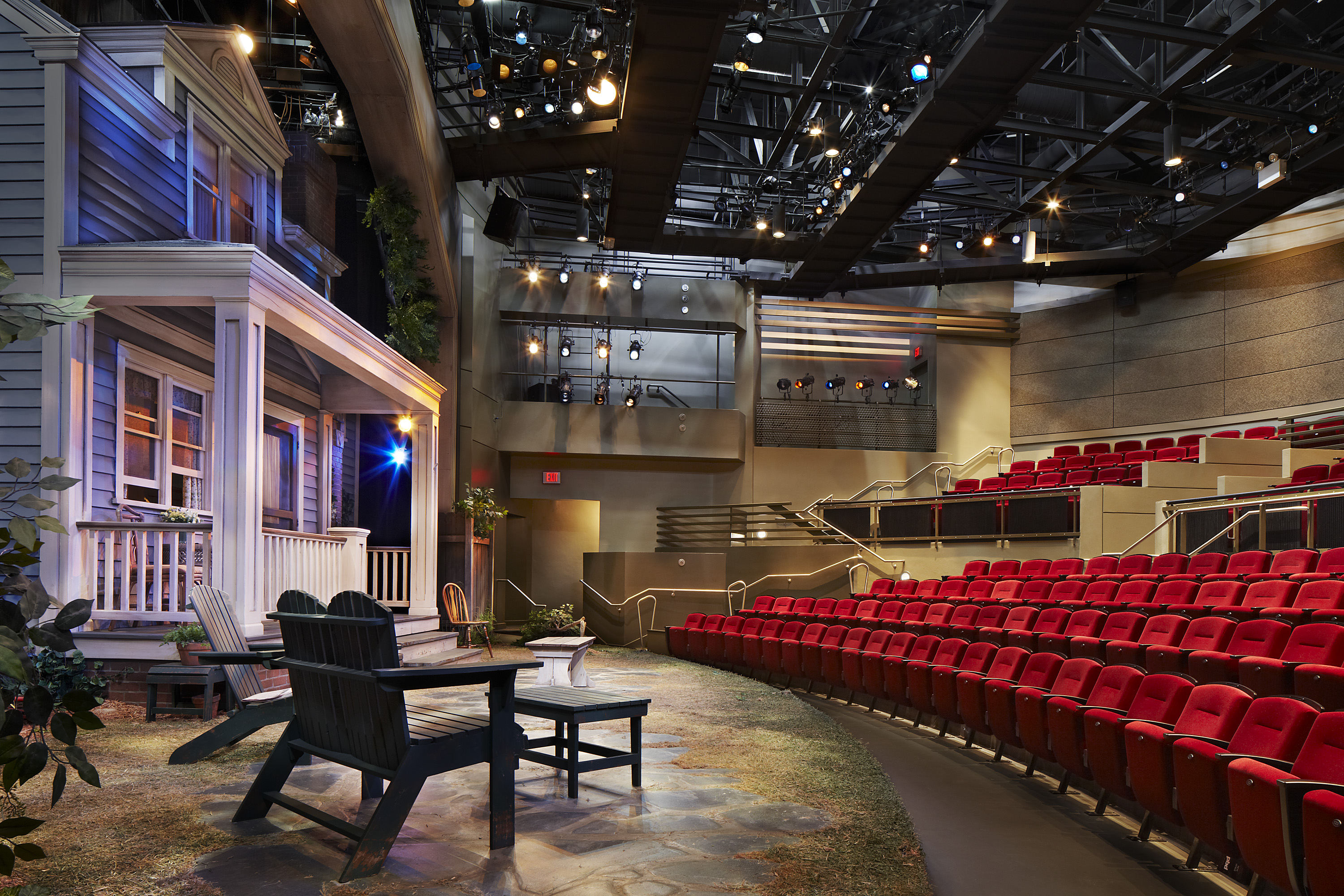 Amazing sets by Palm Beach Dramaworks' scenic crew.